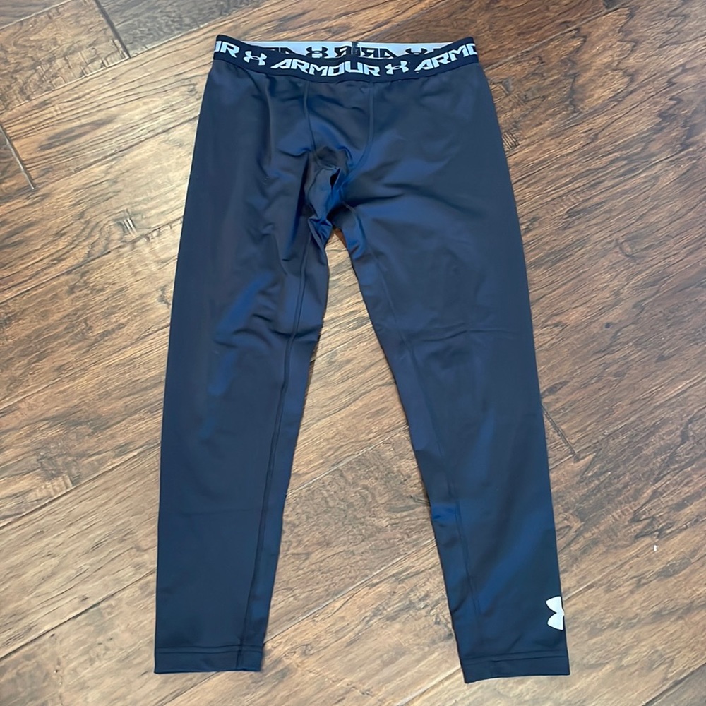 YouthUnder Armour Cold gear pants.